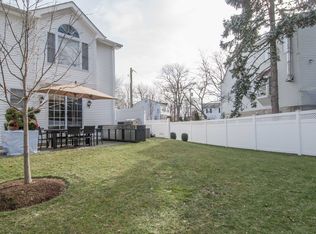 18 Stone Ave #1, Greenwich, CT 06830