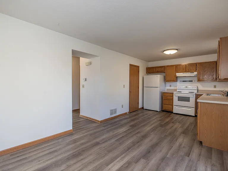 240 Richards Dr — Photo 19