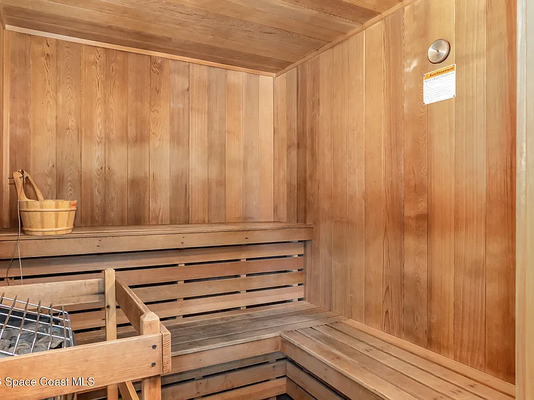 601 Shorewood Dr #G405 — Photo 34