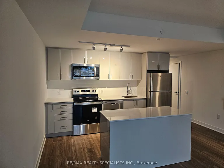 2782 Barton St E #105 — Photo 2