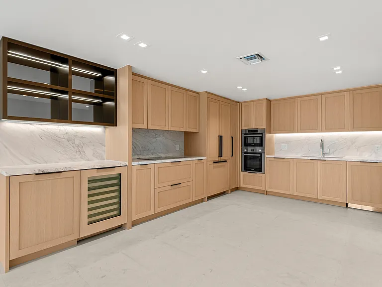2185 Ibis Isle Rd #1 — Photo 14