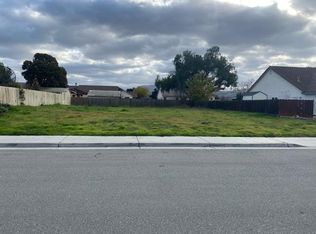 231 Bundeson Dr, Hollister, CA 95023