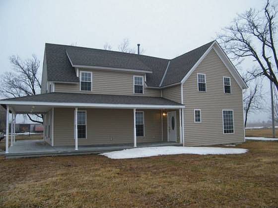 1st image of 810 S 6th St