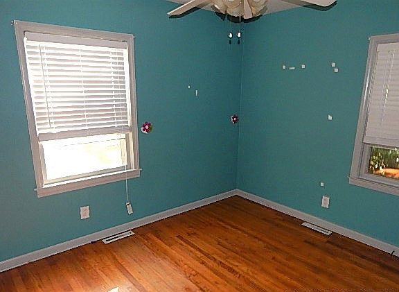 4th image of 2100 S Ashland Dr