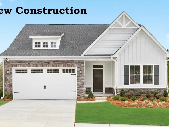 8324 Falls Glen Ln, Olmsted Falls, OH 44138