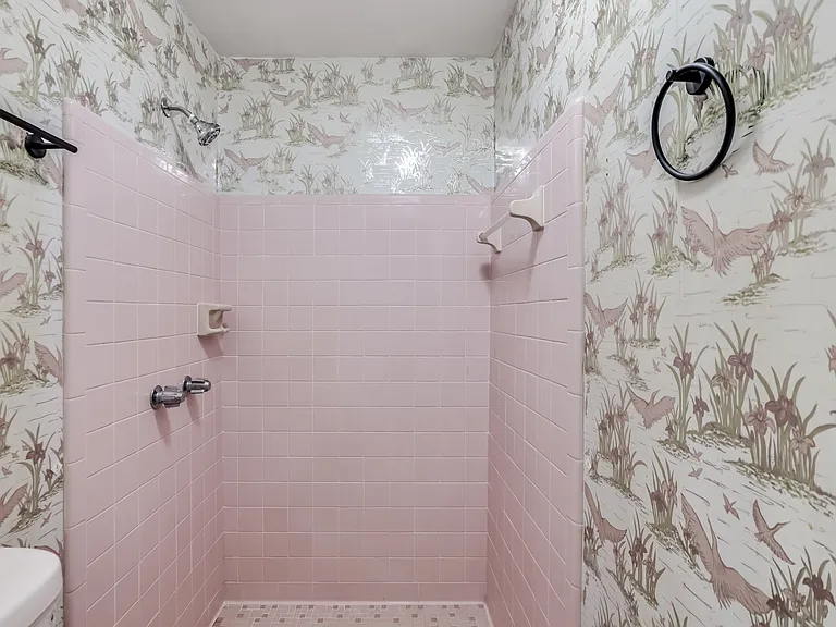 1725 Cheltenham Ln — Photo 25