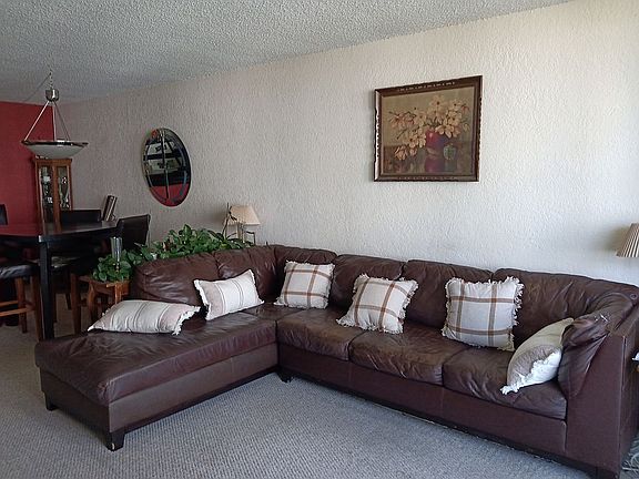 4th image of 19390 Collins Ave APT 712