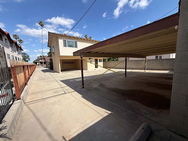 307 N Curtis Ave — Photo 18