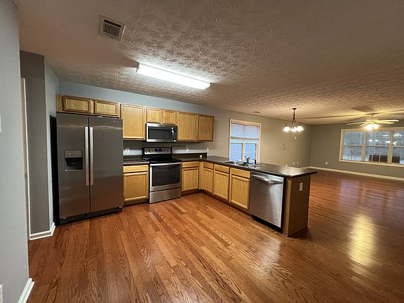 2nd image of 109 Alice Walker Dr