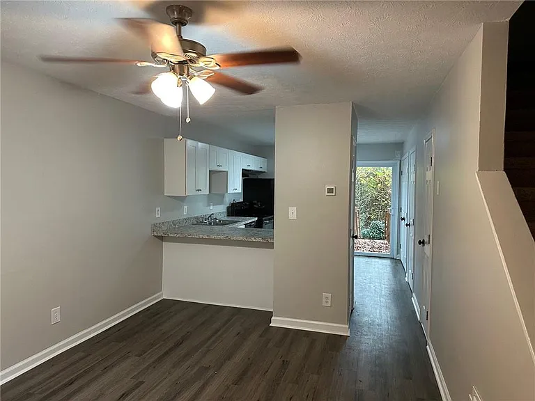 5144 Spring St #4 — Photo 9