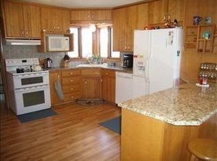 4726 SE 21st St, Tecumseh, KS 66542