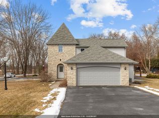 2134 Sunrise Dr, Appleton, WI 54914