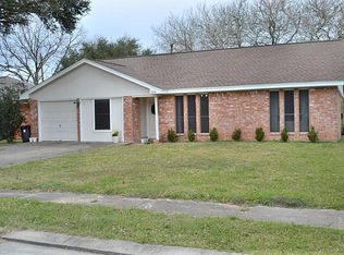 1205 Molina Ct, Angleton, TX 77515