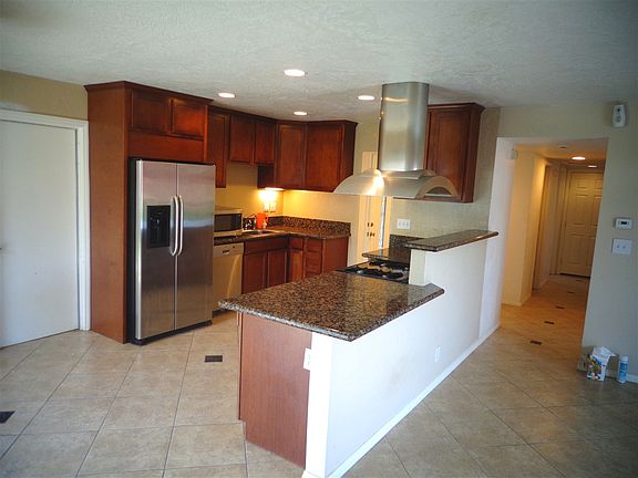 3rd image of 3404 Hacienda Dr