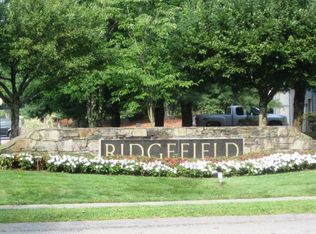 204B Ridgefield Cir #B, Clinton, MA 01510