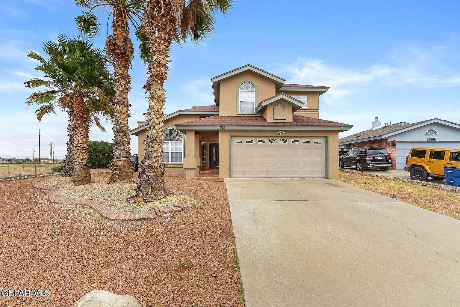 3 bed, 2.5 bath, 1961 sqft, $1,695 — Photo 1