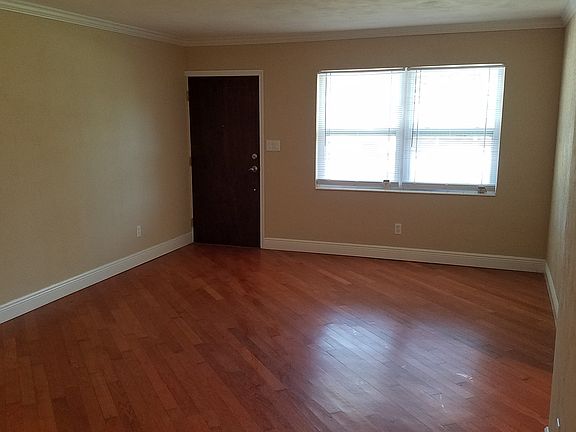 3rd image of 11401 81st Ave