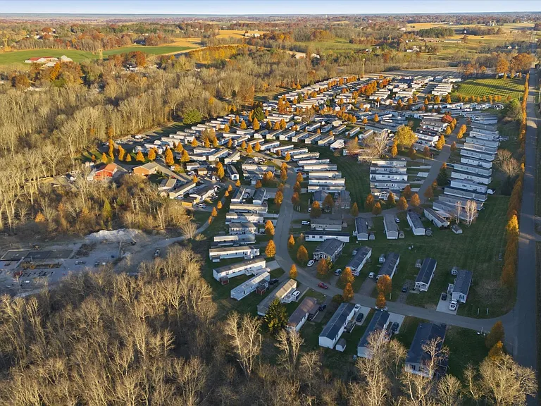 Lake Sherman Village — Photo 30