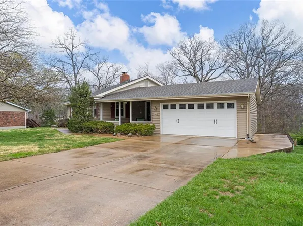 322 Hill Trl, Ballwin, MO 63011