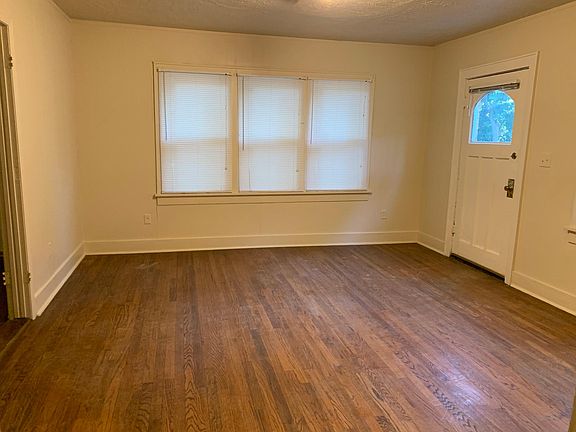 Living Room #2 Entry from driveway.