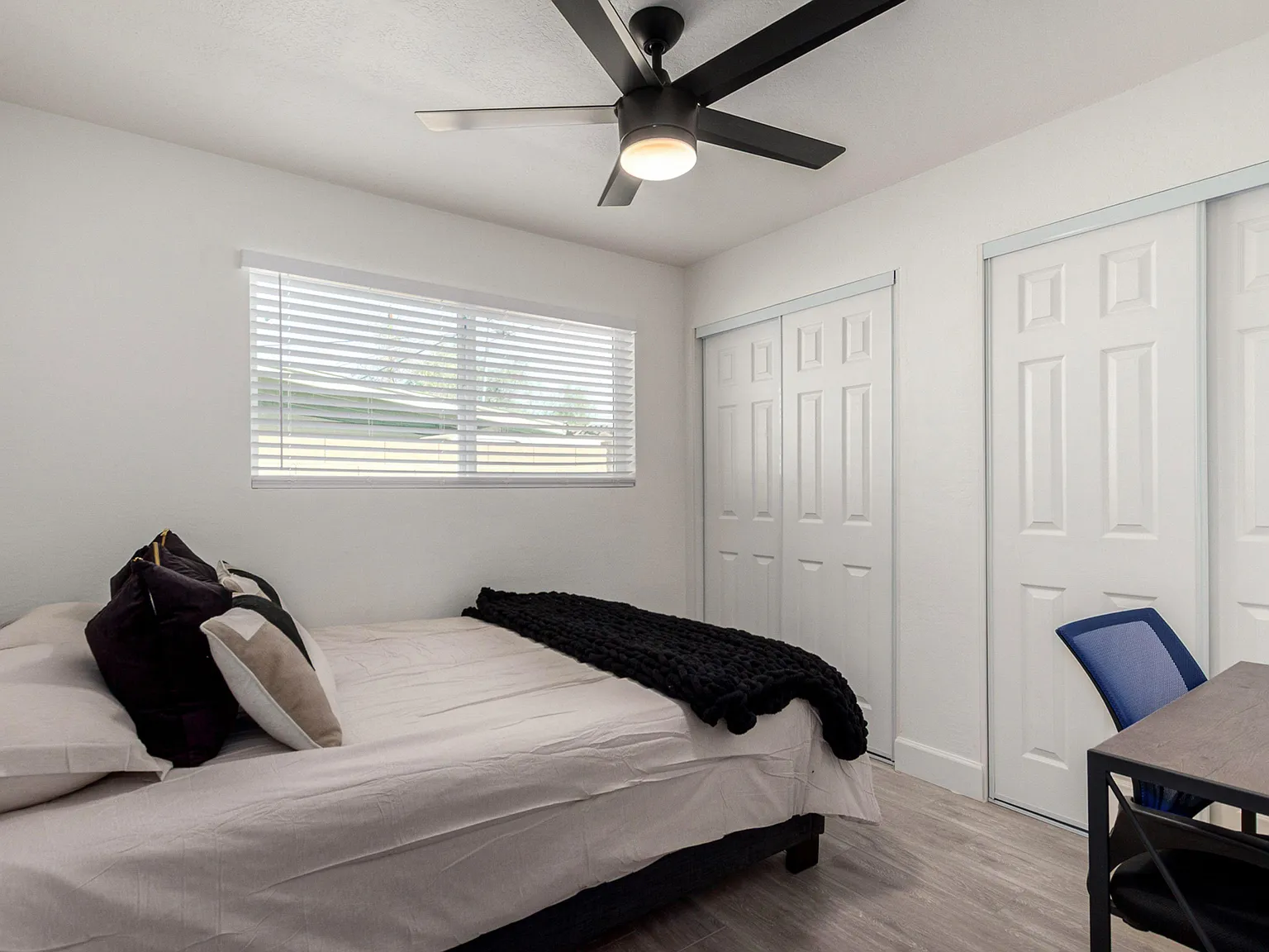 4 bed, 3.0 bath, 2050 sqft, $892 — Photo 1