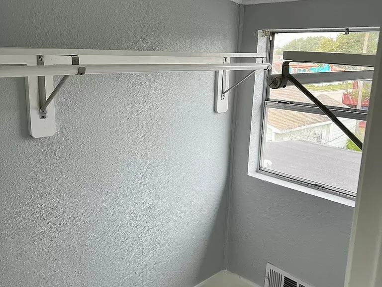 1322 Avenue L #2 — Photo 5