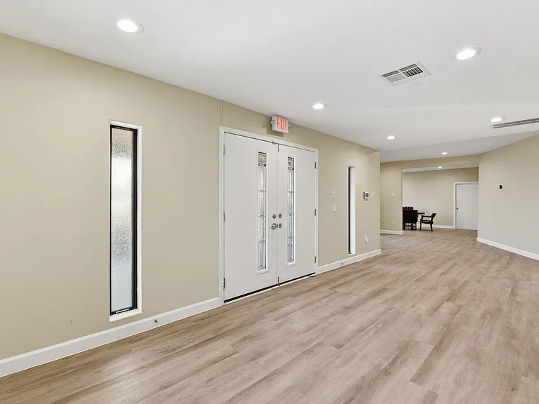 3911 Fulton St — Photo 12