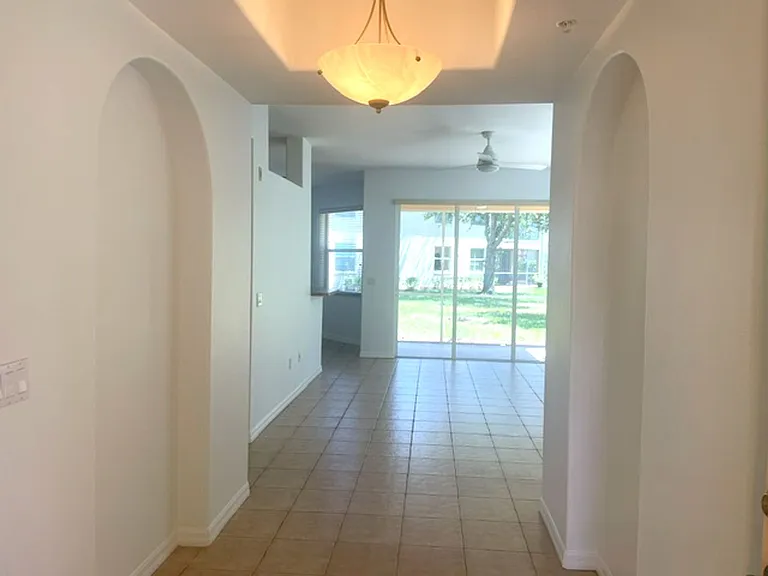 4270 Vicenza Dr #B40 — Photo 3