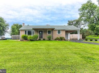 6 Myers Dr, Cochranville, PA 19330