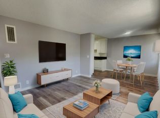400 N Serrano Ave #205, Los Angeles, CA 90004