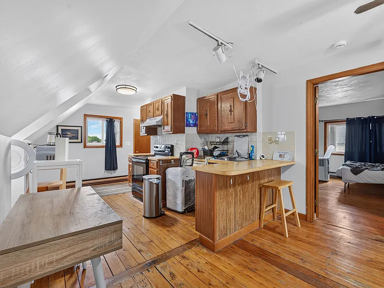 49 Newbern Ave #3 — Photo 2