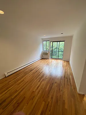 Rented by Bahar Management | media 19