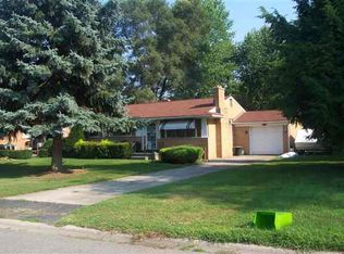 578 Cloverlawn St, East China, MI