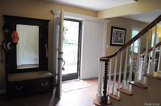 2nd image of 21711 Shadybrook Dr