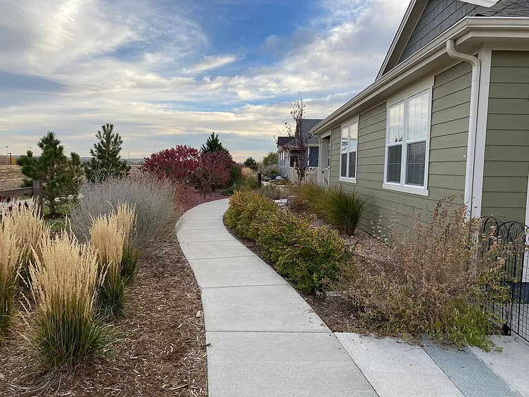 203 Jackson Dr — Photo 1