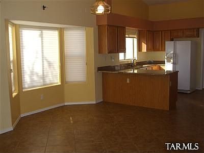 3rd image of 3089 W Placita Montessa