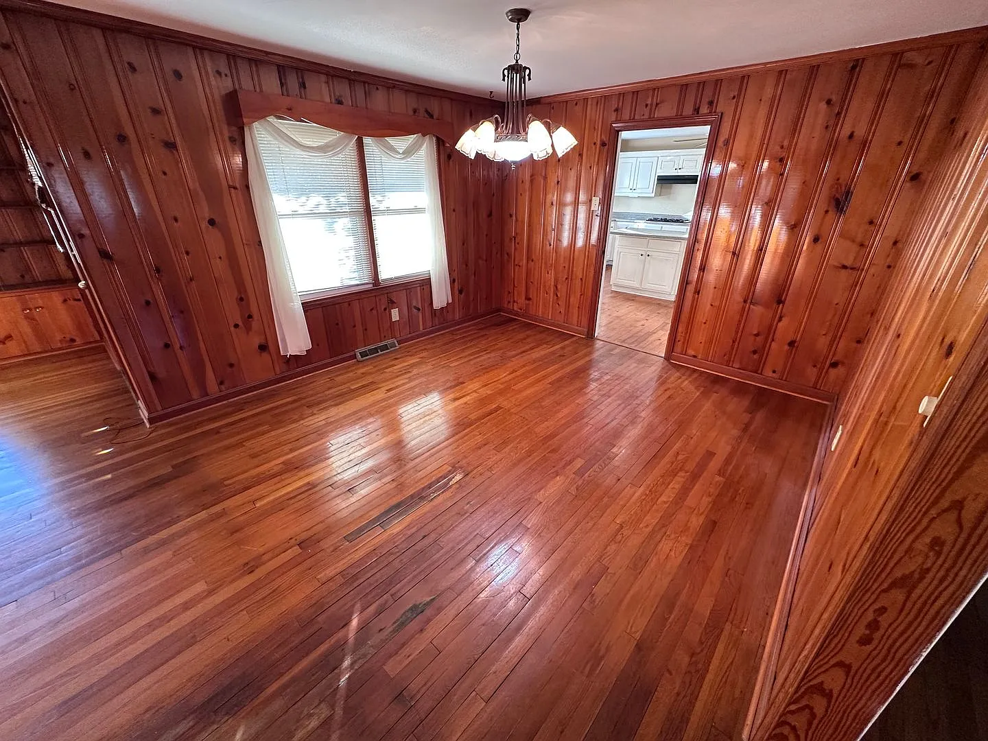 3 Bedrooms- 2 Bathrooms- House in Armuchee! — Photo 4