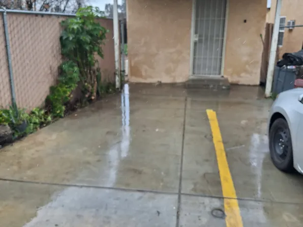 1302 Avenue 392 #10, Kingsburg, CA 93631