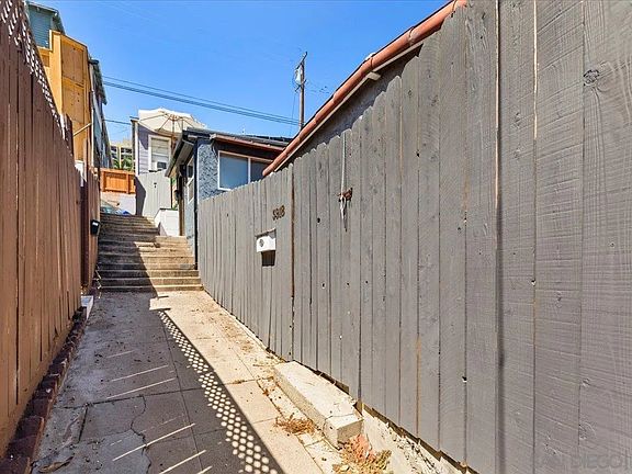 4th image of 3918 Florida St