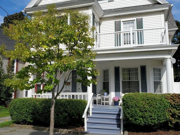 17 Parkview Ave Bangor Me 04401 Zillow