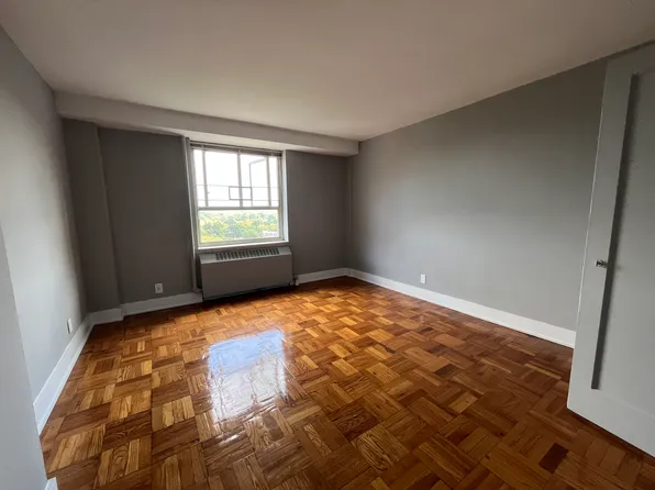 67-08 192nd Street image 7 of 8