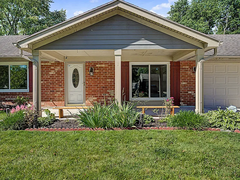2205 Tampico Trl — Photo 3