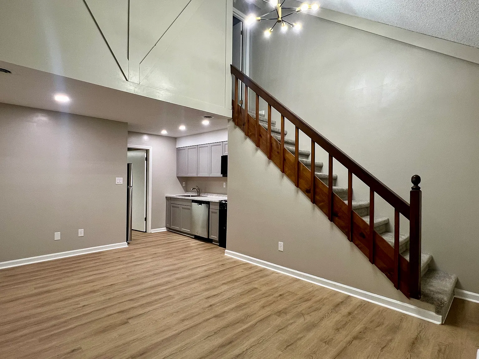 2 bed, 1.5 bath, 800 sqft, $1,200 — Photo 1