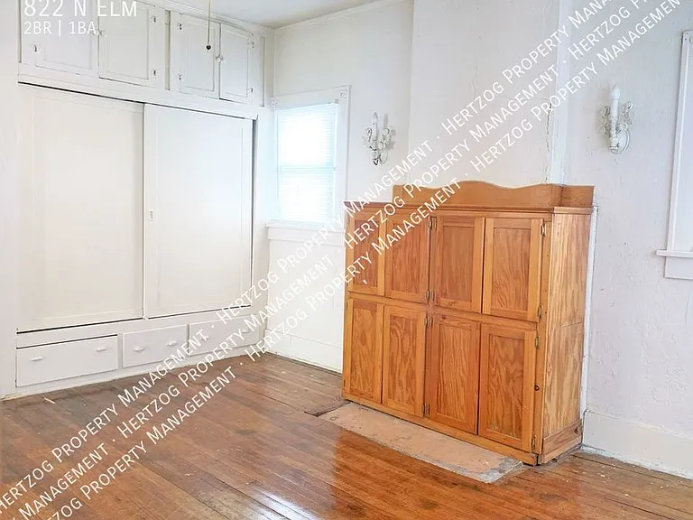 822 N Elm St — Photo 12