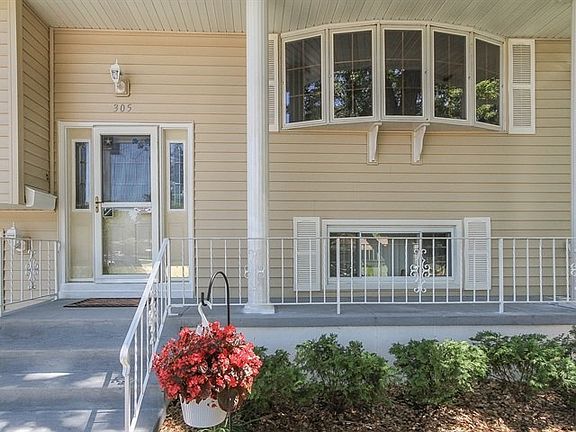 2nd image of 305 Desmond Dr