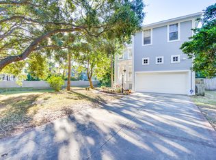 2804 Southpointe Ln, Tampa, FL 33611