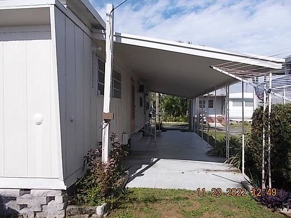 5th image of 2701 34th St N #405