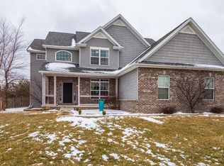 2401 Norton Rd, Bloomington, IL 61705