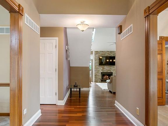 3rd image of 15306 Schoettler Estates Dr