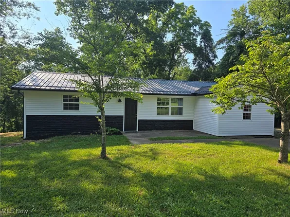 2887 Olde Falls Rd, Zanesville, OH 43701